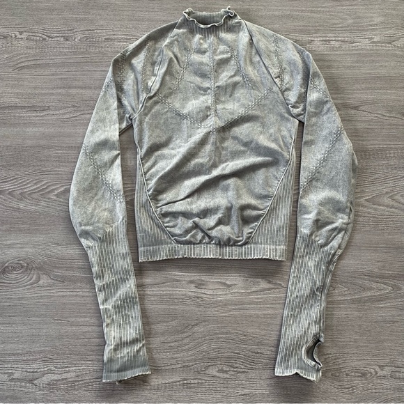 NEW FP Movement Good Karma Hi-Neck Layer Top in Ice Grey Size XS/S - Picture 2 of 16
